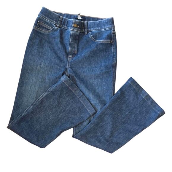 Spanx Flare Jeans in Authentic Blue Classic Pull-on Styling, Pockets Preppy | M - Picture 3 of 11